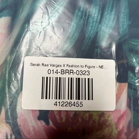 Fashion to Figure x Sarah Rae Vargas Printed Flowy Pant Size 2X - Picture 6 of 10